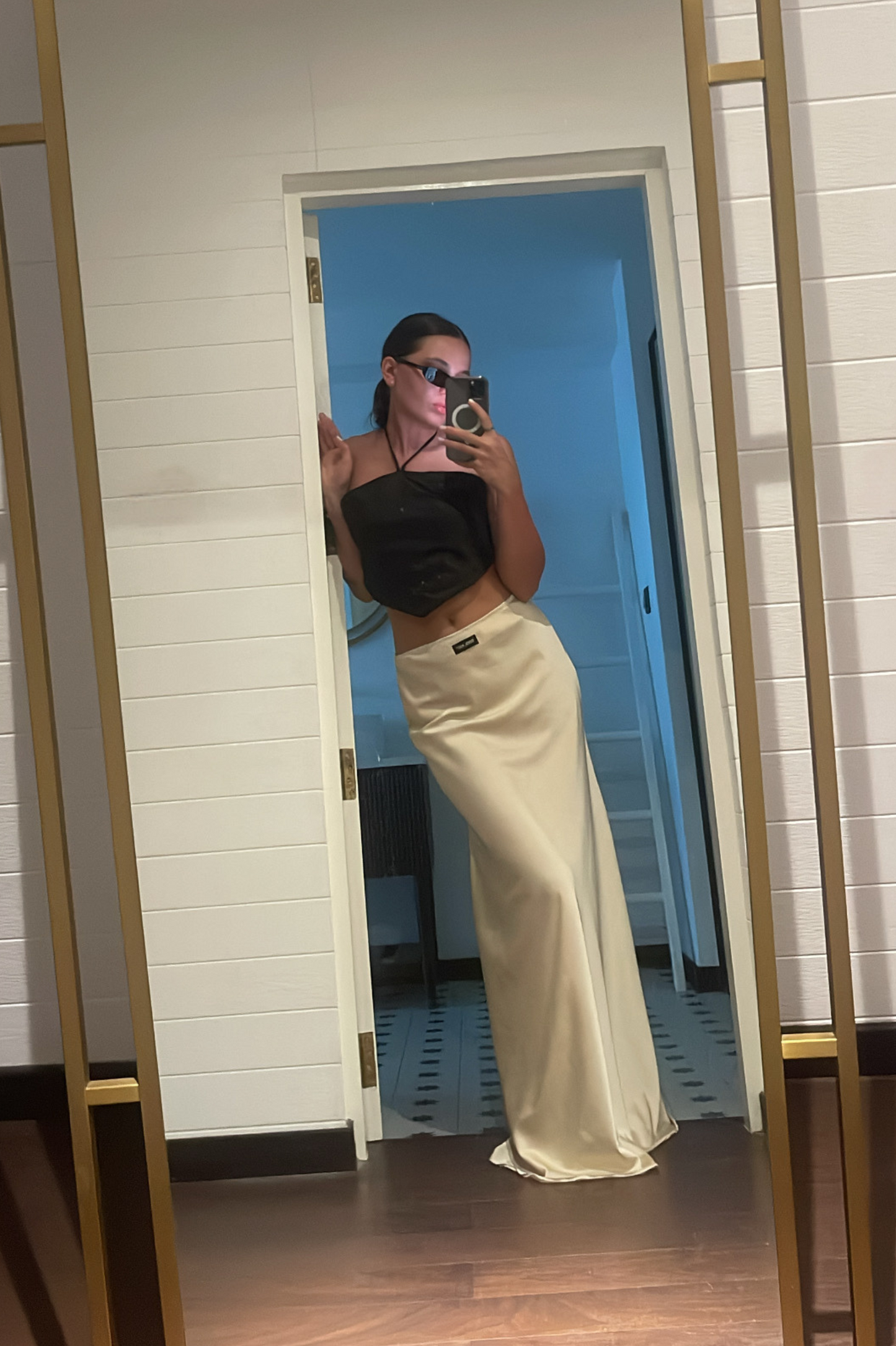 Long label beige skirt