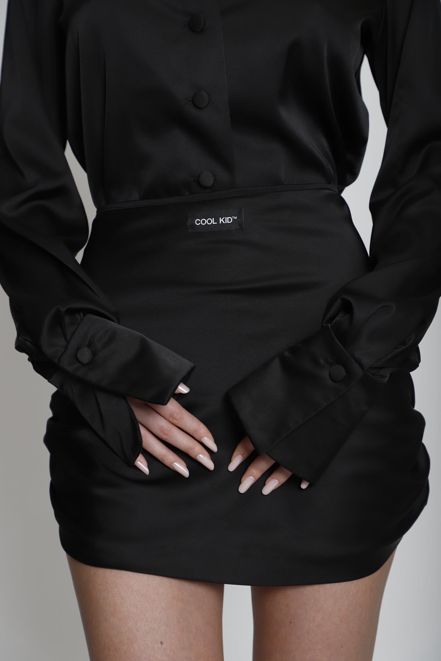 Short label skirt